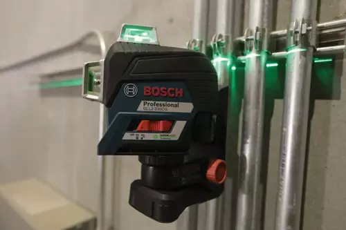 Bosch Professional 12V Max 360�° Green-Beam Three-Plane Leveling Alignment-Line Laser Kit with 2.0 Ah Battery