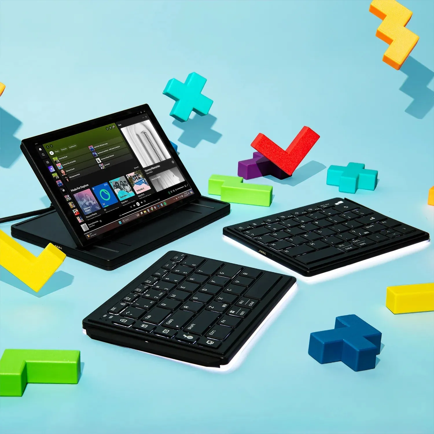 Mobile Pixels Tetra Split Keyboard with 8" Touch LCD